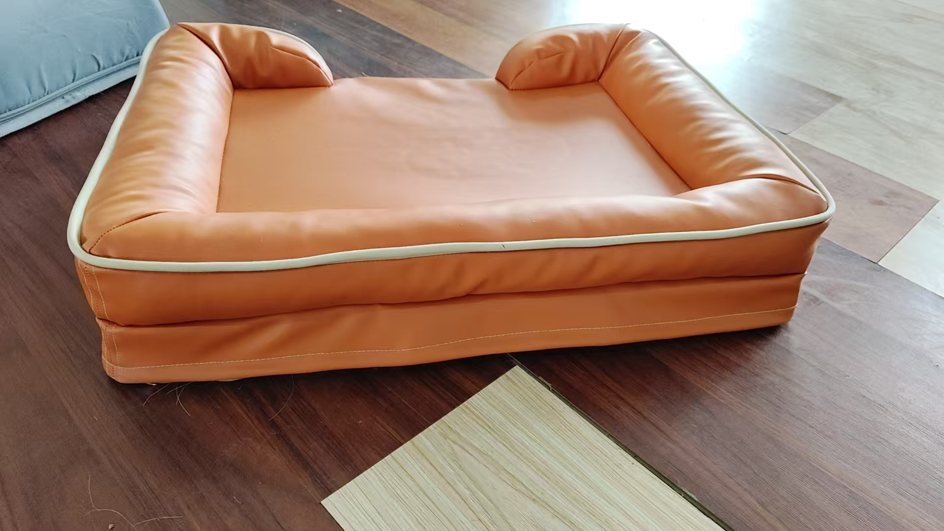 Soft & Durable Pet Sofa Bed - Comfy Home Furniture for Loyal Canine Friends