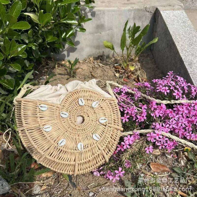 Cute Conch-Shaped Rattan Funny Woven Shell Women Shoulder Crossbody Bags Handmade Summer Beach Straw Bag Trend Bali Purses