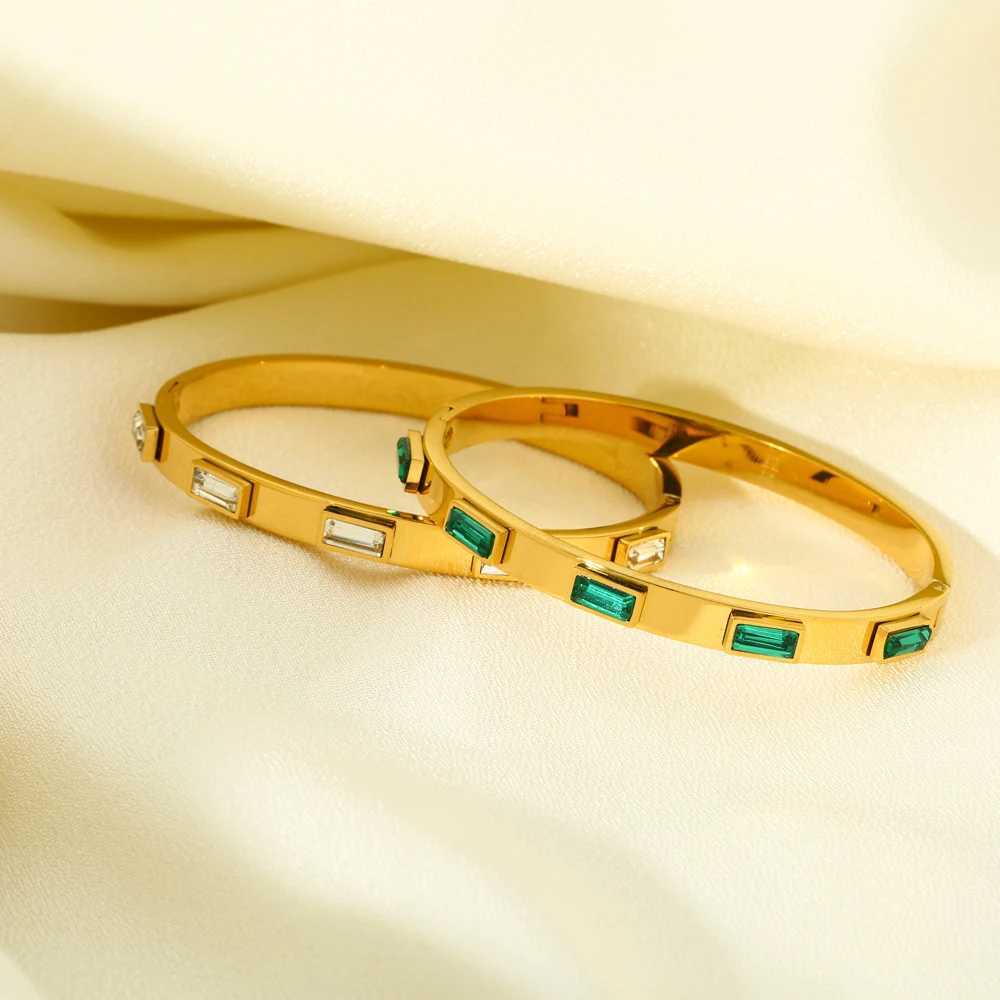 Tarnish Free Statement Texture 18K Gold Plated Oval Handmade Chain Green White Stone Cubic Zirconia Bangles for Women Z250616