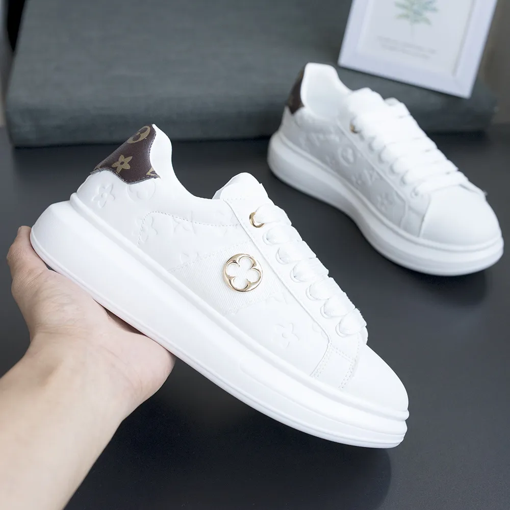 New Style Couple White Shoes Men Casual Printed Matching Color Skate Shoes Thick Sole Lightweight Comfortable Sports Shoes Fashionable Men Wear Free S