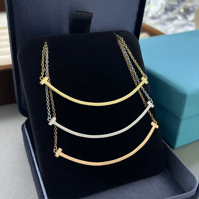Brand Fashion T Classic Large Smile Pendant 316L Titanium Steel Designer Necklace for Women