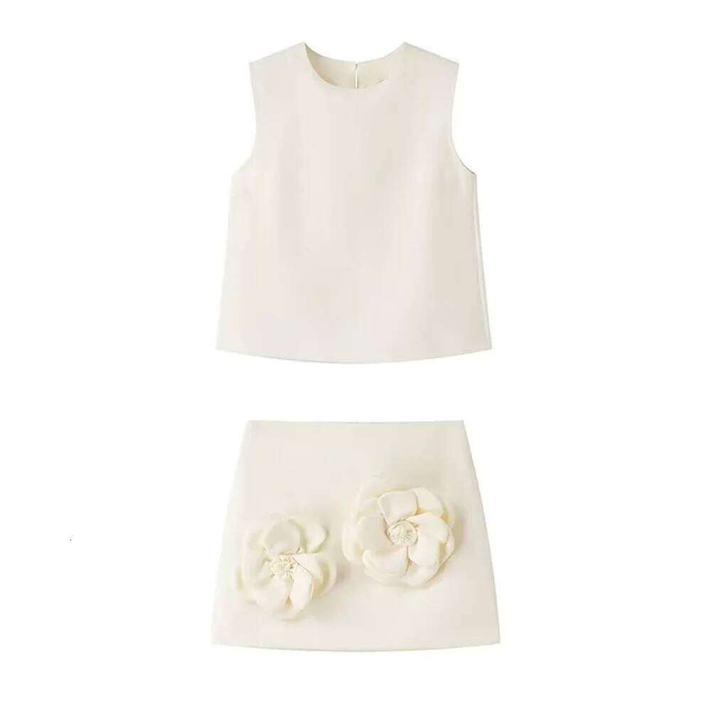 2025 Spring New Product Women's Fashion Casual Slimming Sleeveless Top Half Skirt Two Piece Set