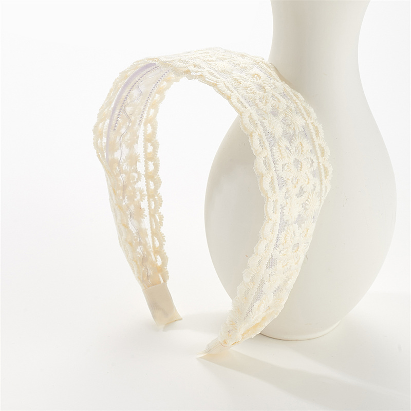 Sweet floral headband female wide lace flower hair band headdress sweet Mori women's system pressed hair wider hair band headwear