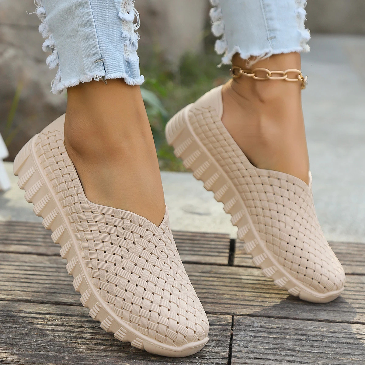 2024 Flat Light Fashion Woven Womens Shoes Large Size Soft Sole Mother Leisure Hollow Out Cloth Shoes Sports Shoes 250613