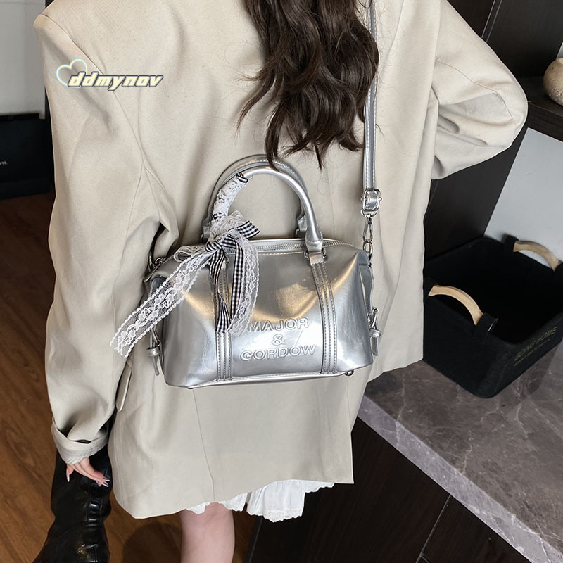 Niche Sweet Style Handheld Boston for Women 2025 Spring New Fashion Solid Color Versatile Shoulder Crossbody Bag ddmynov ddmynov