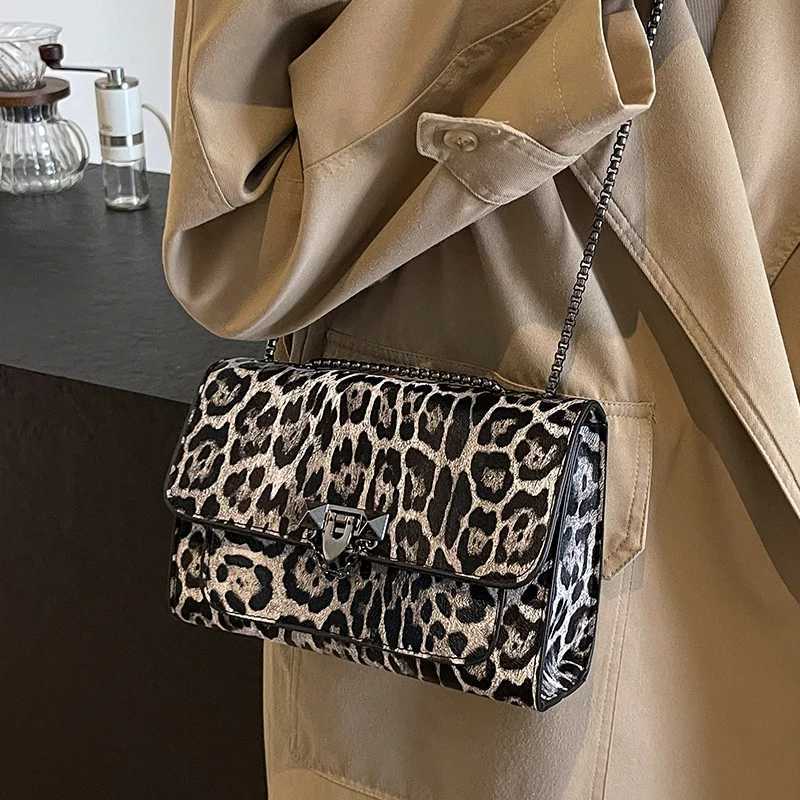 French leopard print bag fashionable and versatile casual single-shoulder chain bag niche design crossbody bag for women XJ2520616