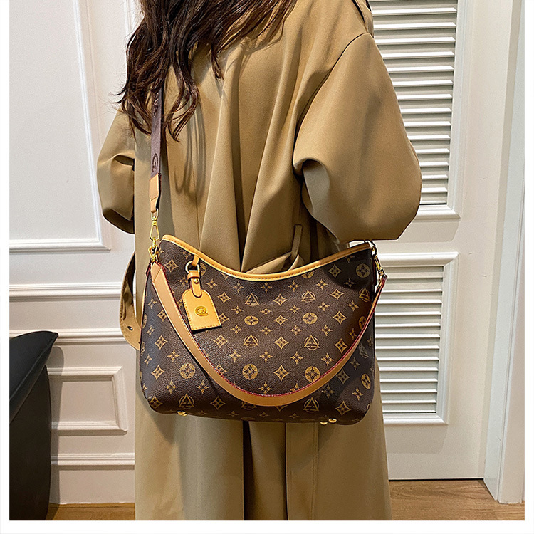 Free shipping 2025 designer Shoulder tote Bags womans ladies flap lady fashion casual handbag women crossbody Underarm totes messenger bag