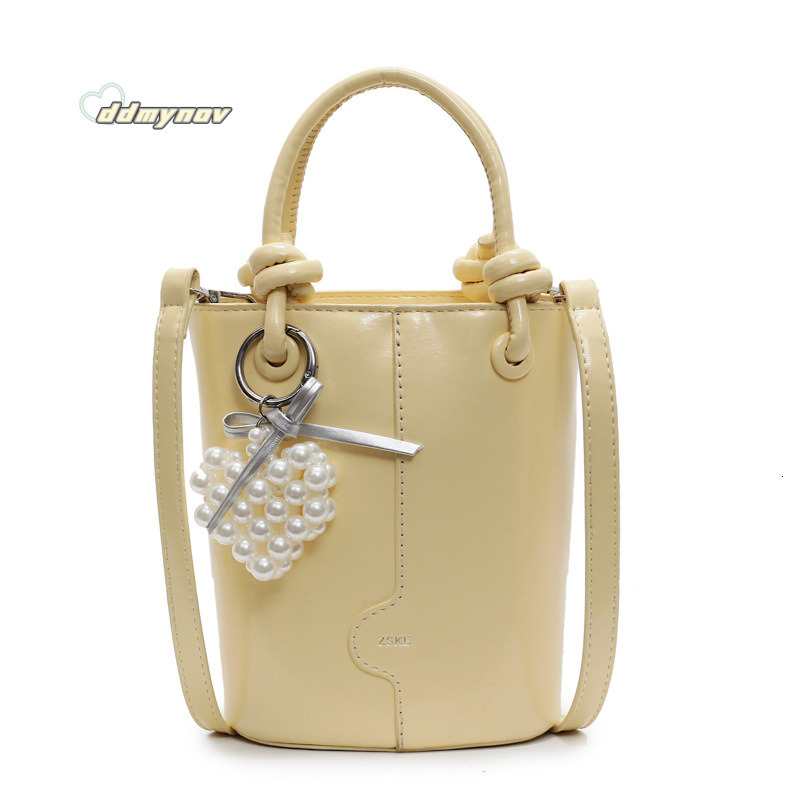 This Year's Trend: Simple and Versatile Handbag for Women 2025 Spring Niche Stylish Bucket with a High-End Feel Crossbody Bag ddmynov