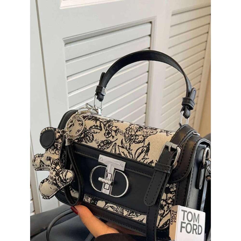 Popular Square Crossbody For Women 2023 New Designer Brand Flower Handbag Black Tote Fashion Shoulder Bag