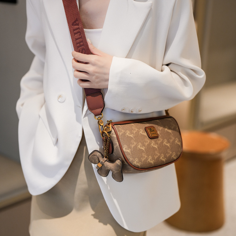 designer High-end Wide Shoulder Strap Pillow Bag for Women 2025 New Printed Dumpling Bag Versatile Shoulder Bag Crossbody Bag