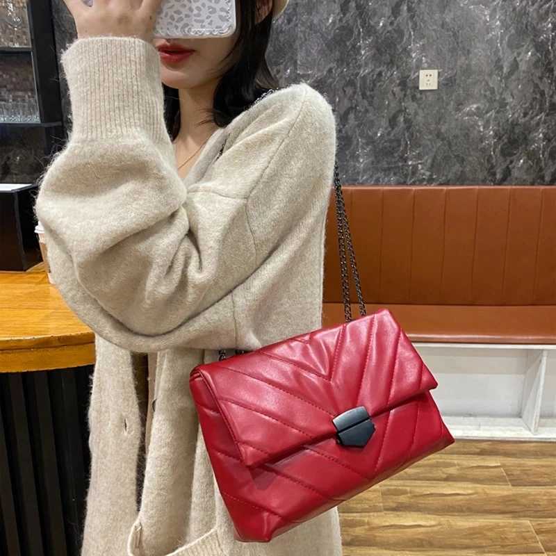 Luxury Chains Shoulder Bag Women PU Leather Armpit Bag Fashion Messenger Bag Small Flap Crossbody Bag Lady Shopping Pouch femme XJ2520616