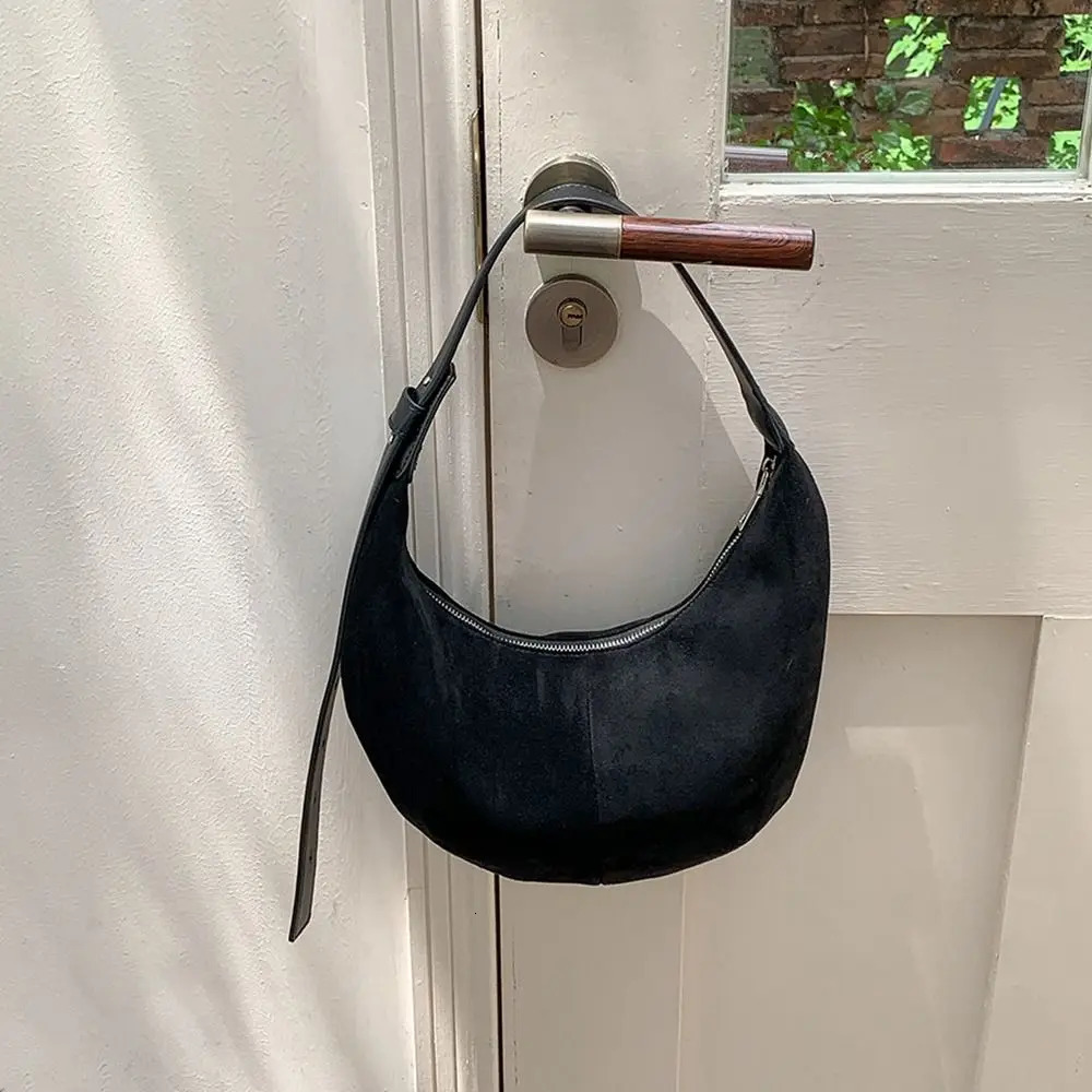 Sweet Korean Style Suede Shoulder Bag Retro Solid Color Dumpling Bag Maillard Style Zipper Crescent Bag Office Worker 250614