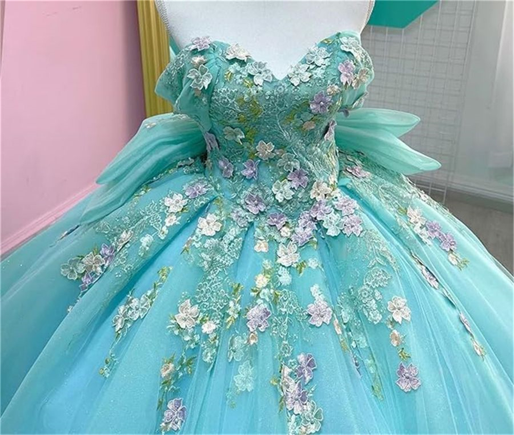 Ball Gown Quinceanera Dresses Off the Shoulder Appliques Big Bow Lace-up Sweetheart Tulle Plus Size Sweet 15 16 Princess Birthday Party Gowns Vestidos