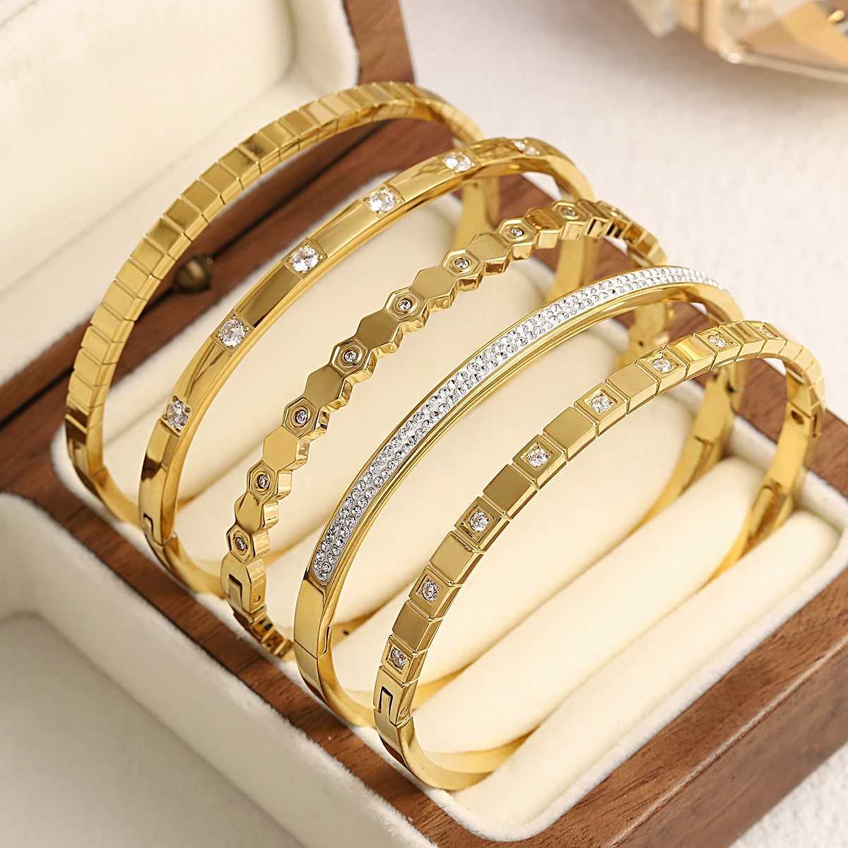 Greatera Trendy Gold Plated 316L Stainless Steel Bangles for Women Delicate Cubic Zirconia Party Jewelry 2024 Z250616