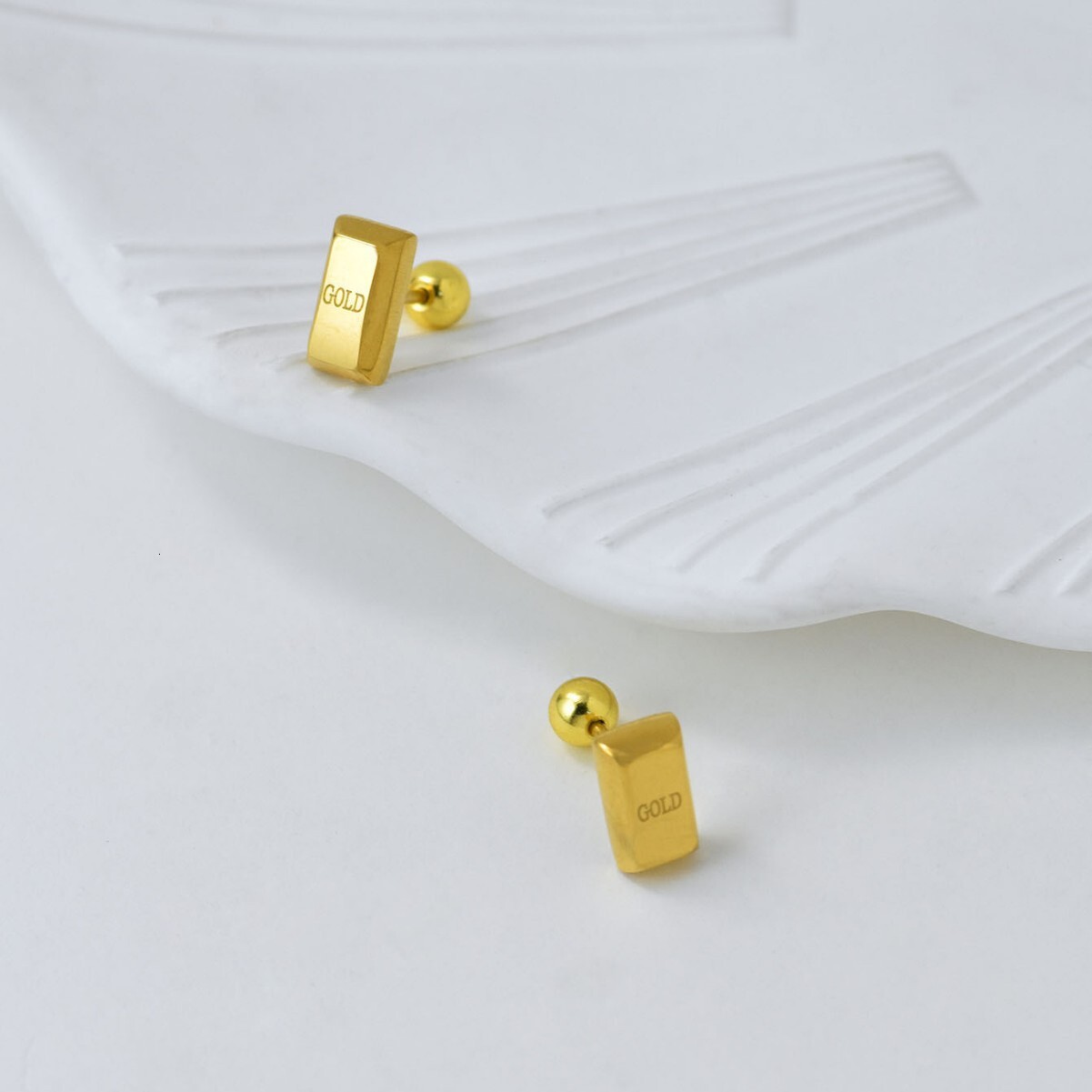 Fashion Light Style Unique Design Small Gold Brick Square Earrings for Women Titanium Steel Non-Fading Ear Jewelry