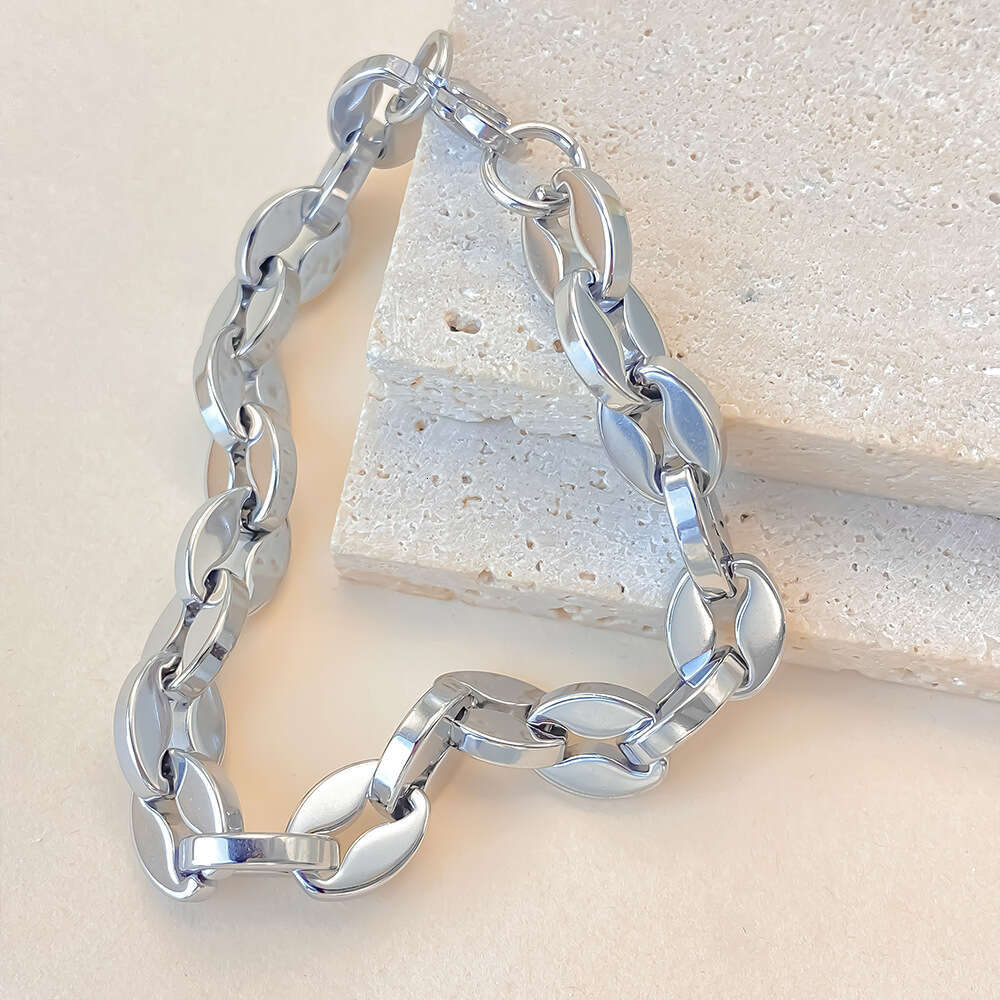 eManco Light Design High-end Sense Bead Couple Style Simple Versatile Elegant Collarbone Chain Bracelet for Men