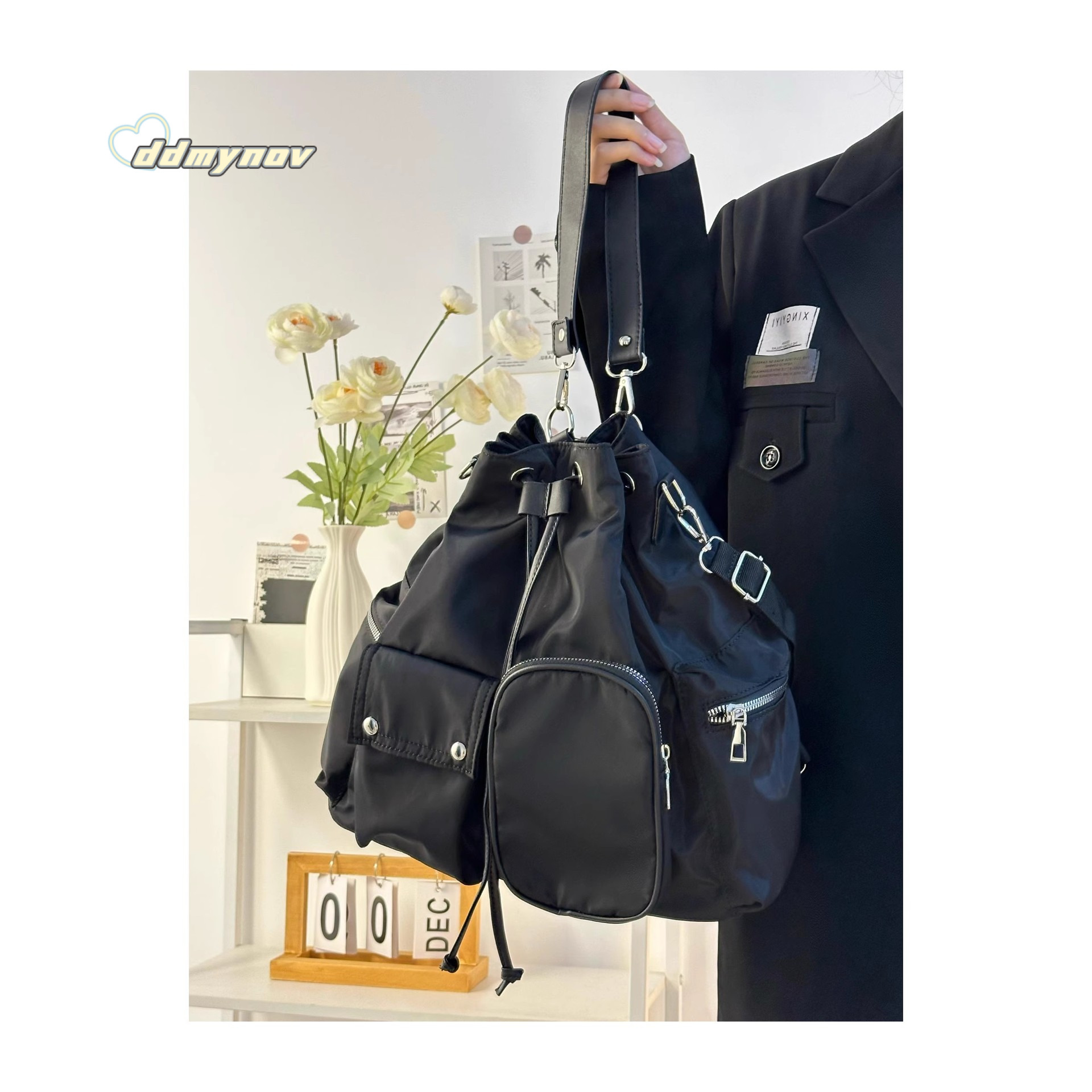 New Style Wind Draw 2024 Drawstring Korean Sweet Pocket Bag Tote Design Commuting Cool Single Shoulder College Backpack ddmynov