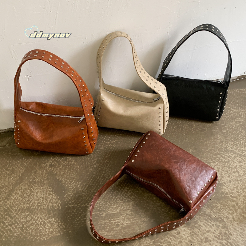 Studded Handbag for Women New Fashion Trend Shoulder Sweet Cool Style High-end Underarm Small Square Bag ddmynov ddmynov