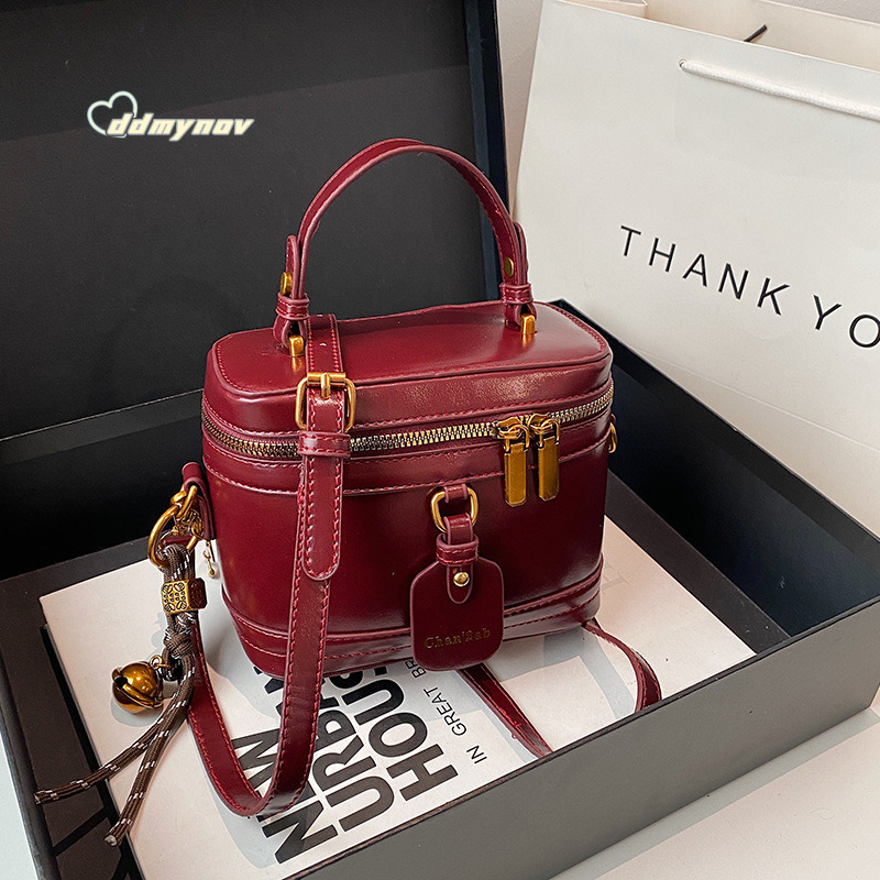 Trendy High-End Handheld Bucket 2025 New Fashion Casual Shoulder Bag Niche Design Crossbody ddmynov