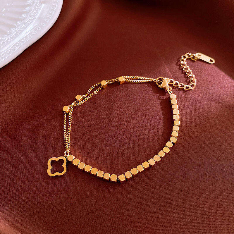 2025 new Luxury Jewelry Designer bracelet necklace earrings Real Gold Plated Zircon Rhombus Flower Necklace High end Fashion Sweater Chain Autumn Wint