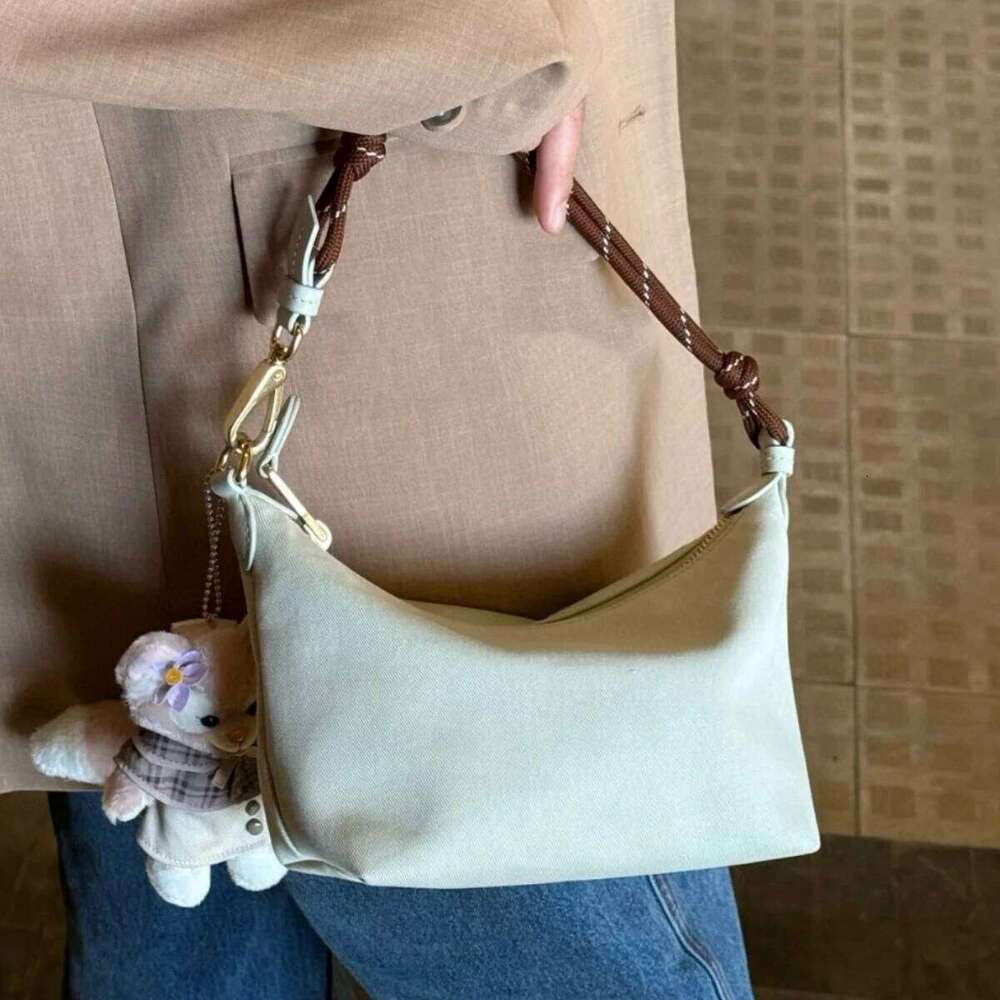 2025 New Women Stylish Canvas Shoulder High Quality Luxurious Lunch Box Simple Design Makeup Bag