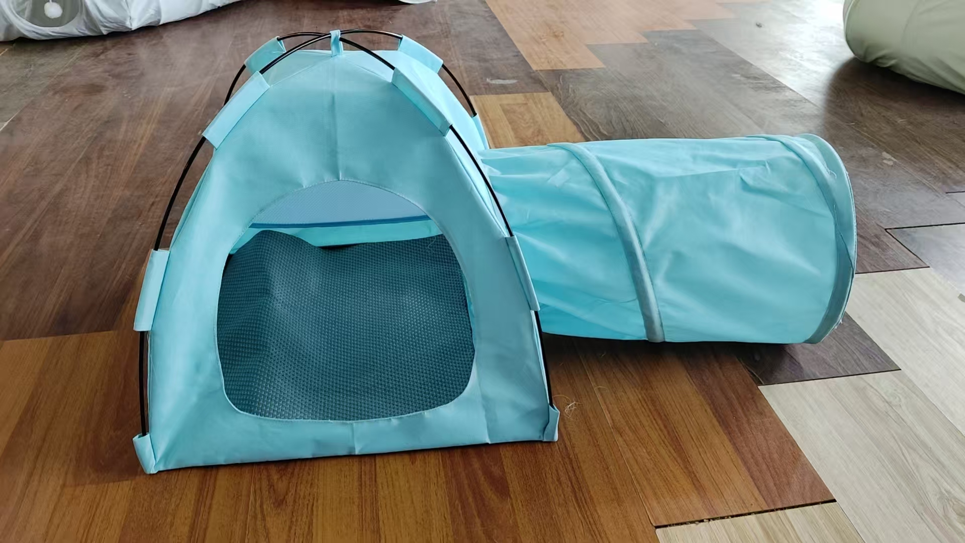 Portable All-Purpose Dog & Cat Enclosure with Interactive Tunnel for Outdoor Play