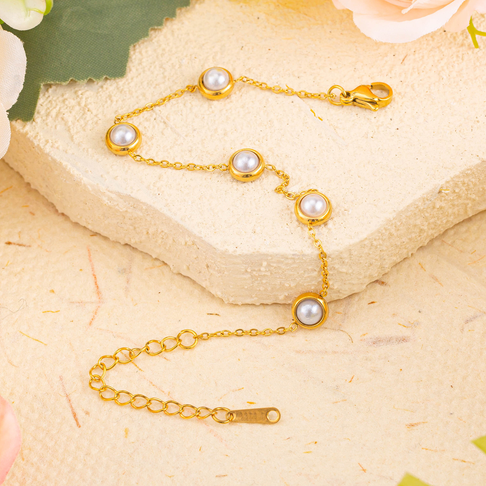 Fashionable Elegant Simple Personality Versatile Round Bead Pearl Bracelet for Women Light Style High-end Titanium Steel Non-fading Jewelry