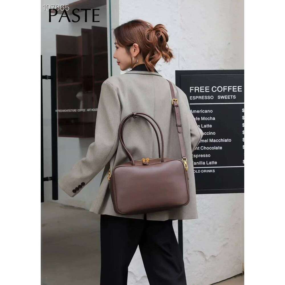 Designer Bag Designer Bag Exquisite Cowskin Long Handle Briefcase Chocolate Brown Leisure Cowhide Leather Women Shoulder High Quality Ladies Handbag