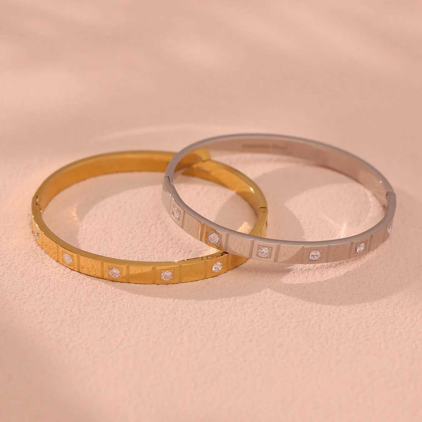 Liora Cast Stainless Steel Round Bangle For Women Cubic Zircon PVD Gold Plated High Quality Rust Proof Bangle Jewelry Z250616