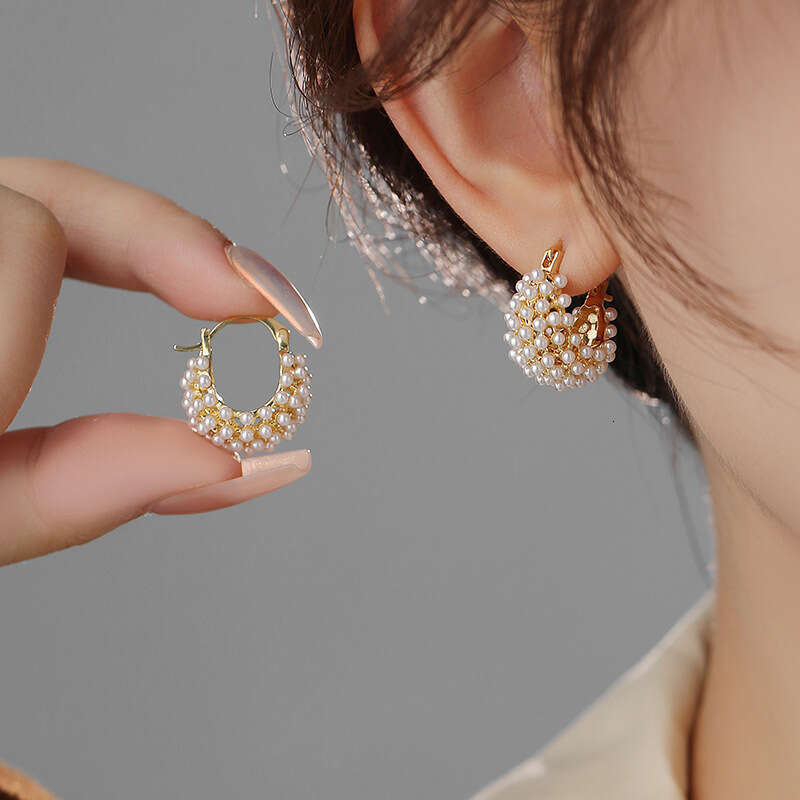 Xiao mi Pearl Basket Fashion Fresh Versatile Ear Buckle Niche Light Elegant Earrings
