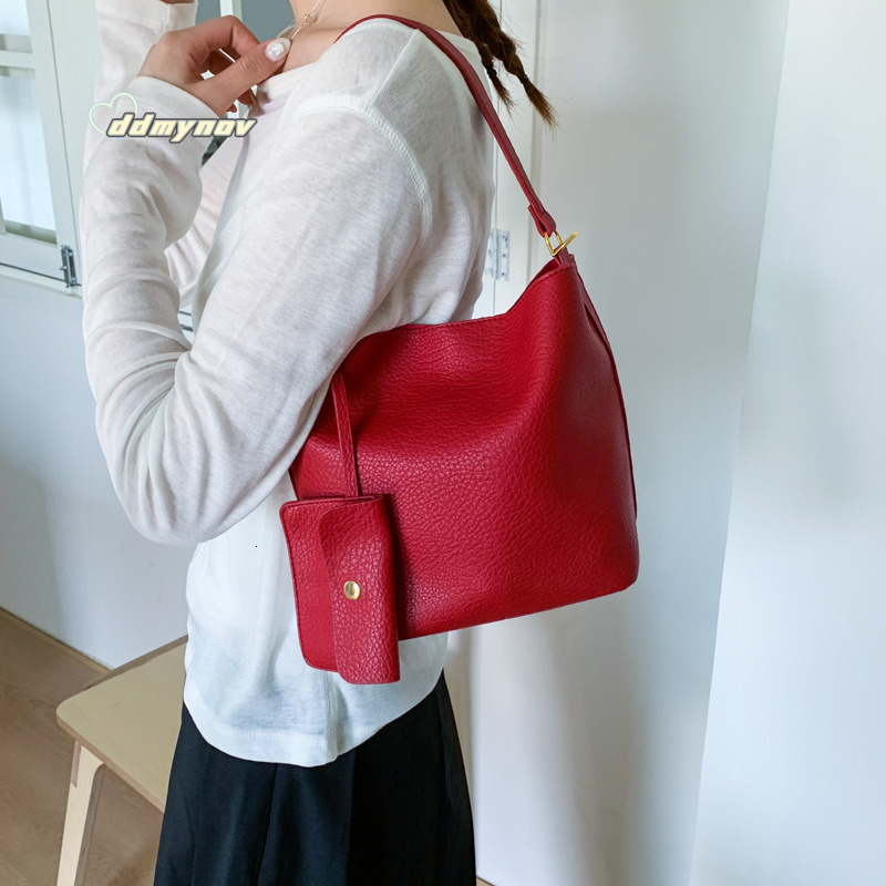 French Style Textured Bucket for Women 2025 Summer New Elegant Casual Versatile Commuter Shoulder Crossbody Bag ddmynov ddmynov ddmynov