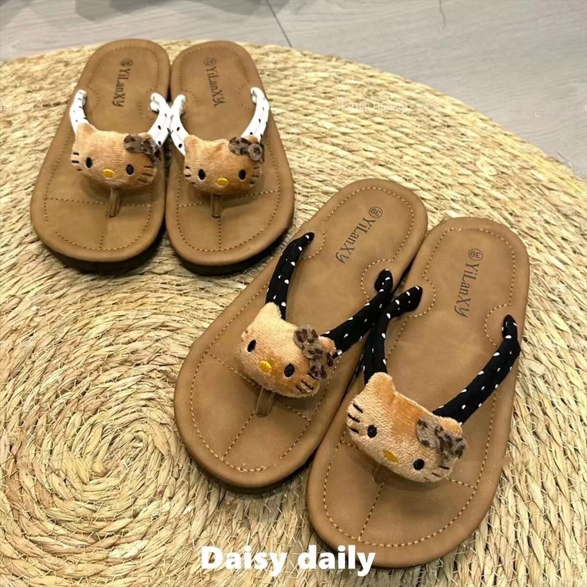 Super soft and durable shoes, classic and versatile polka dot flip flops, designer sandals, women's fashionable sandals