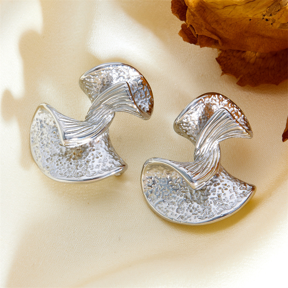 Fashionable and Elegant Textured Irregular Knot Design Stainless Steel Gold-Plated High-End Earrings