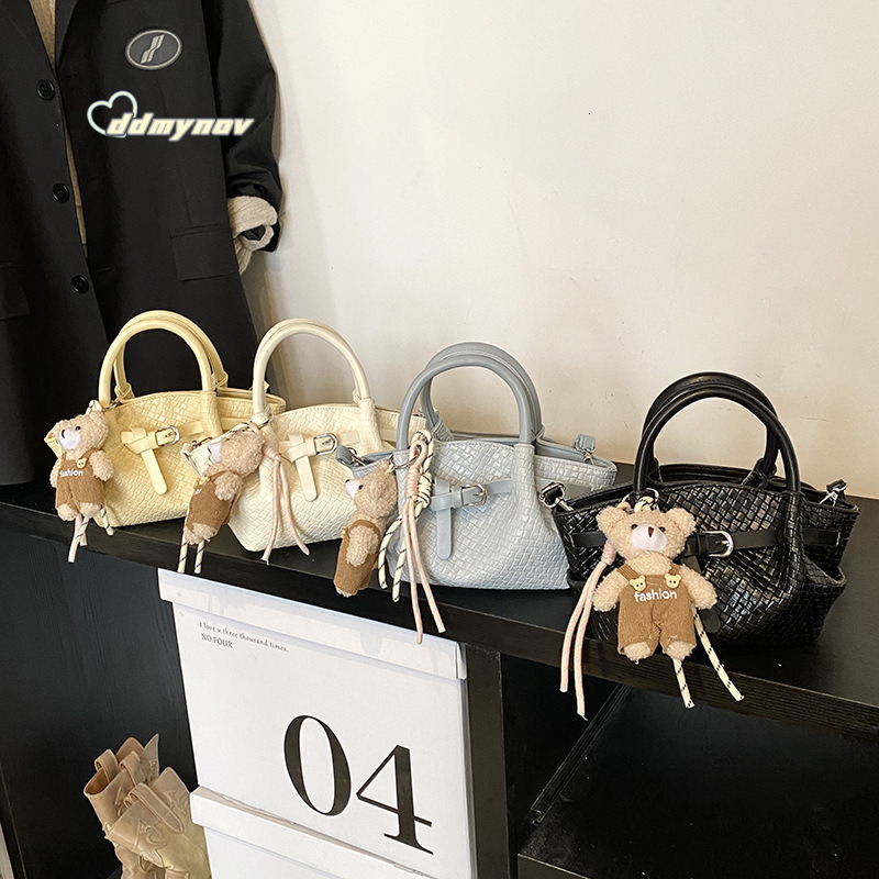Korean Style Fashion Trend Handbag for Women 2025 Spring Versatile Woven Pattern Bucket Casual Shoulder Crossbody Bag ddmynov