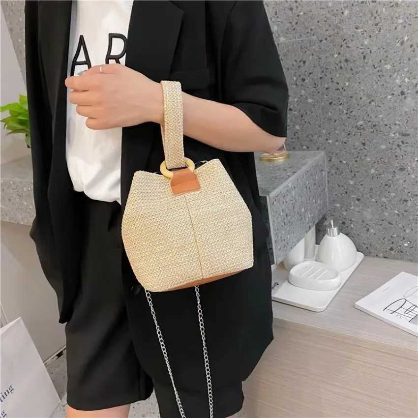 NEW 1 Pcs Womens Handheld One Shoulder Diagonal Straddle Bag Summer New Fashion Versatile PP Woven Chain Bucket Bag XJ2520616