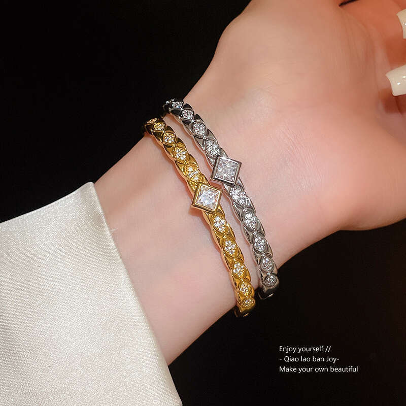 Luxury Jewelry Designer Bracelet Real Gold Plated 5A Grade Zircon Rhombus Bracelet Niche Hand Ring Light High-end Sense Temperament Jewelry for Women