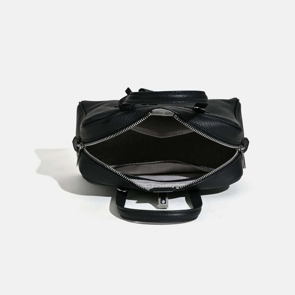 2025 Spring Brand new top leather Victoria small leather women's bag simple bowling hand messenger bag Fashion Lock Shoulder Bags 01