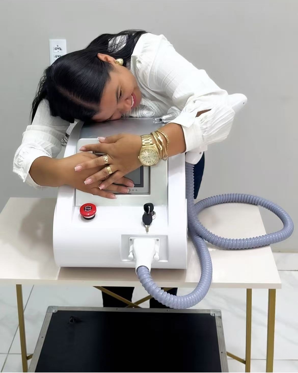 Brand New 755nm 522nm 1064nm Eyebrow Removal Machine Nd-Yag Laser For Spot Removal, Tattoo Removal and Black Face Doll Salon