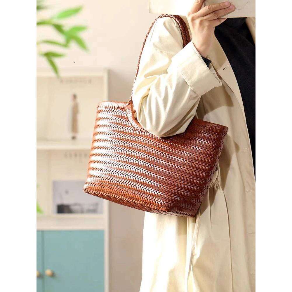 Women s HandleBags New Summer Seaside Beach Vacation Weaving Casual Leather Shopping Bag Vintage Big Tote