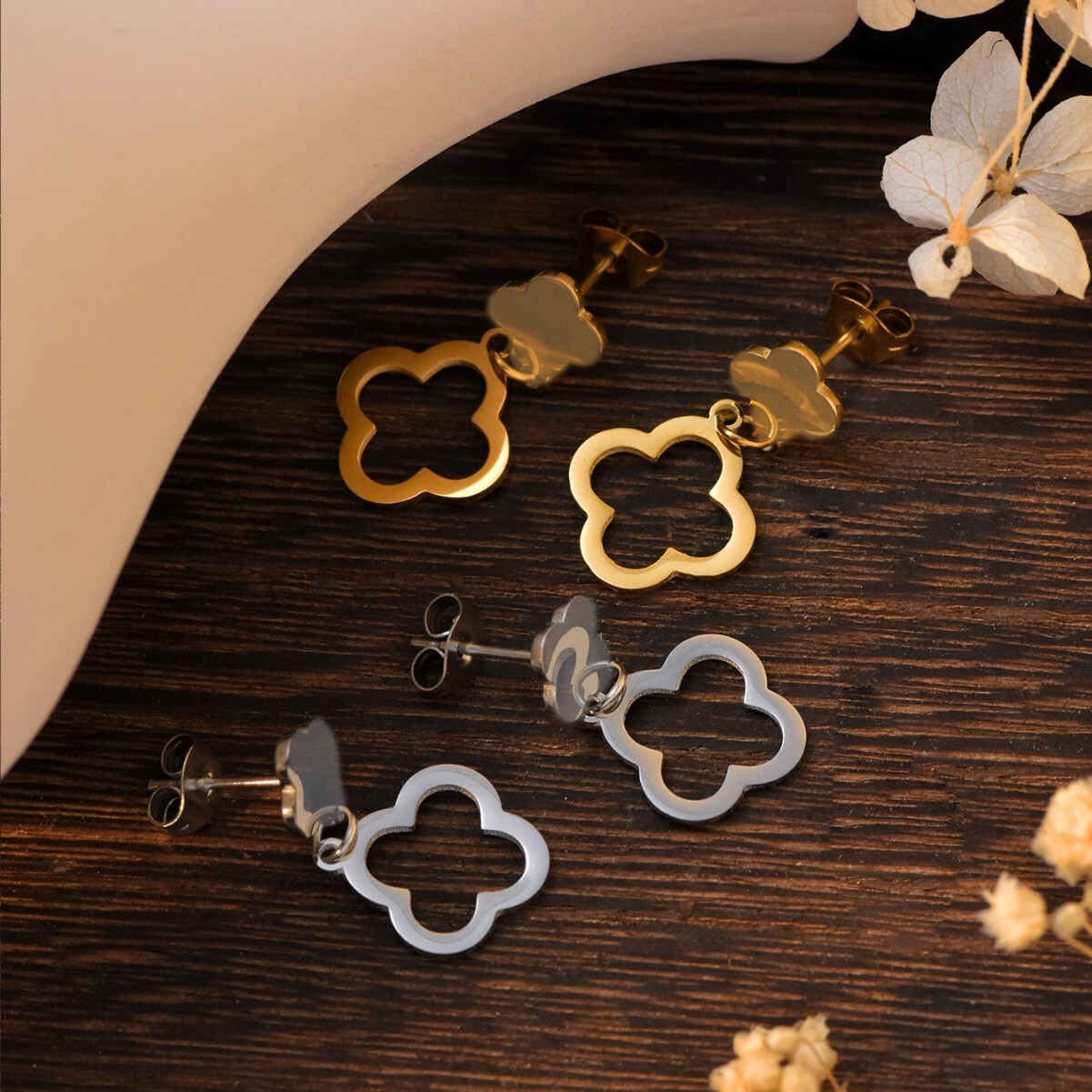 Fashionable Elegant Titanium Steel High-end Non-fading Ear Jewelry