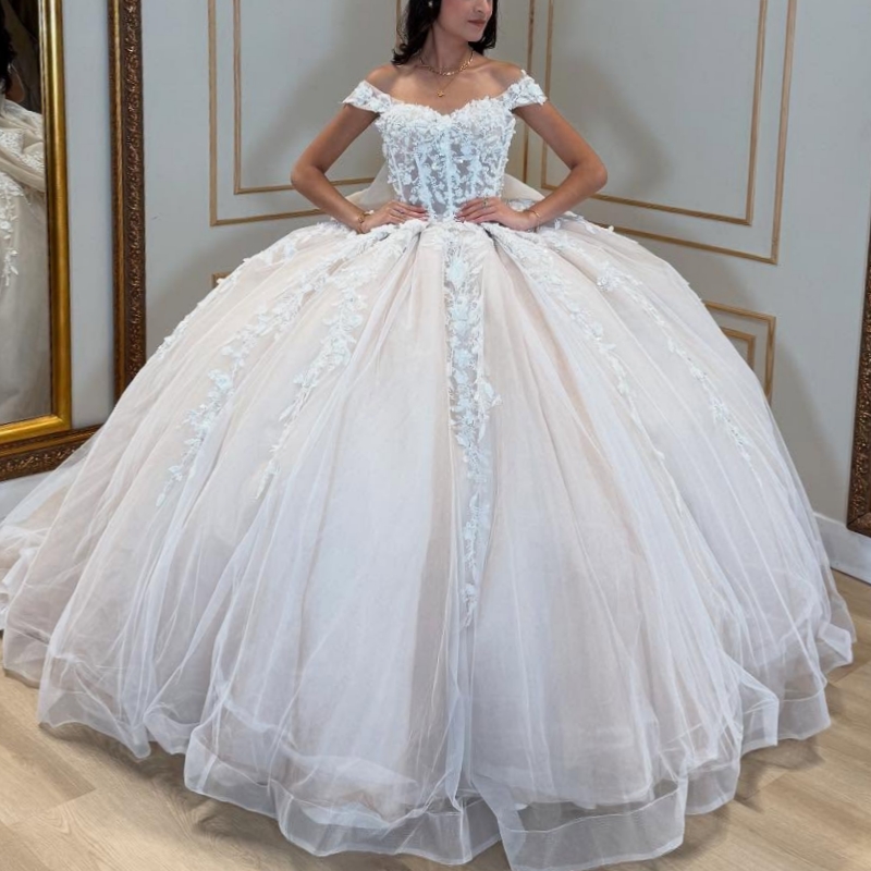 Champagne Shiny Quinceanera Dresses Ball Gown Off The Shoulder Applique Lace Beading Bow Tull Sweet 16 Dress Vestidos 15 De Anos