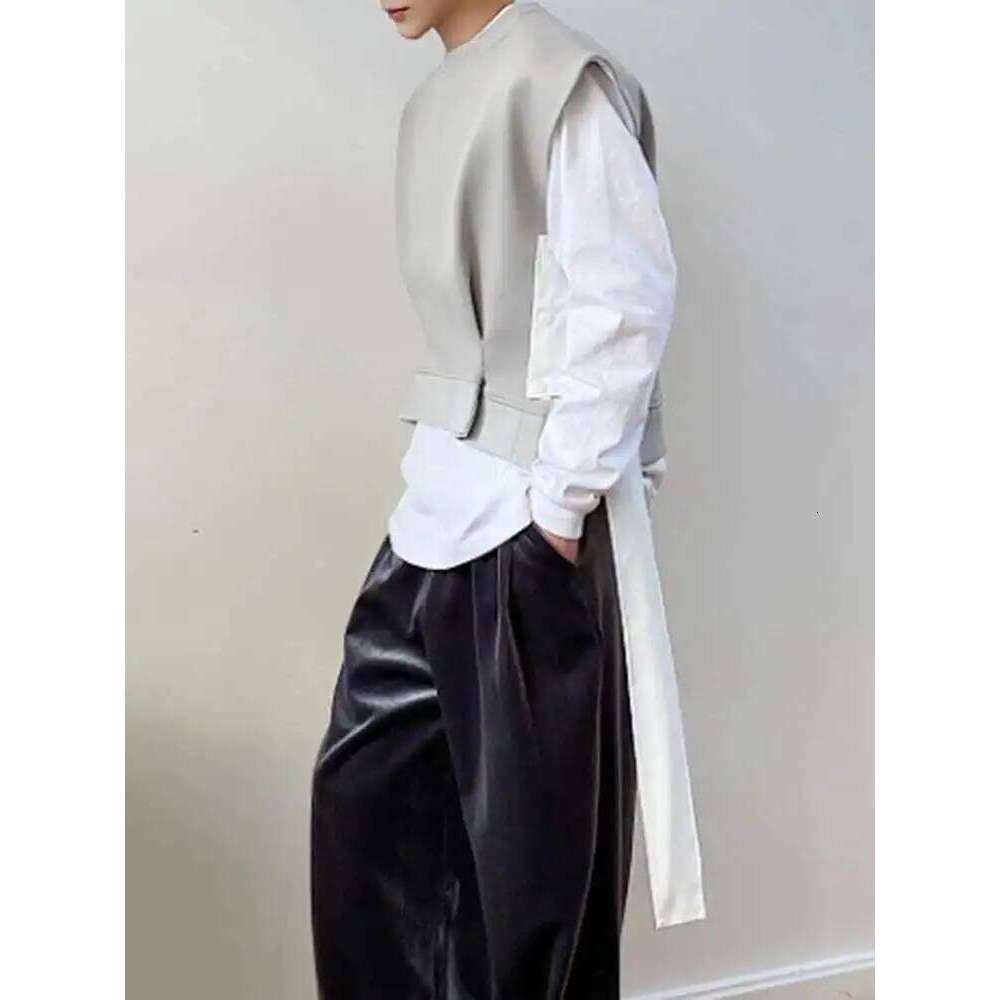 EAM Gray Ribbon Big Size Irregular Casual Vest Loose Women New Round Neck Sleeveless Fashion Tide Spring Autumn 2025 1Dh5219