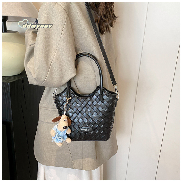 Trendy Silver Handwoven for Women 2025 Super Popular New Light Luxury Niche High-end Crossbody Bag ddmynov ddmynov ddmynov