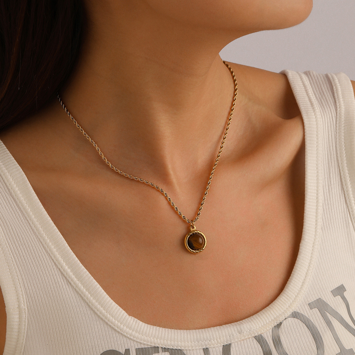 Light Fashionable Elegant Simple Round Tiger Eye Stone Necklace for Women High-end Titanium Steel Jewelry