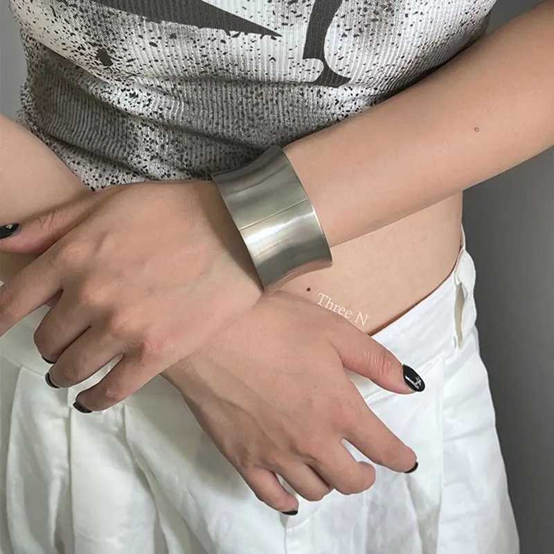Minimalist Punk Cuff Bangles Vintage Punk Chunky Metal Gold Silver Color Geometric Bangles Women Hip Hop Jewelry Gifts Z250616