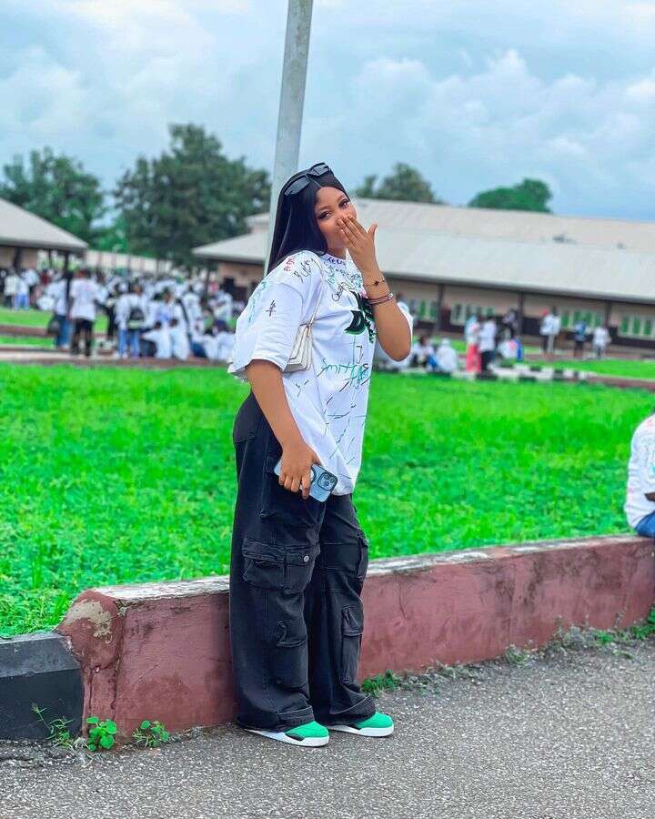 European and American Style Women's Fashion Hot Trend Multi-Pocket Cargo Pants Plus Size African Jeans 2025 Elegant Versatile New Trendy Clothing