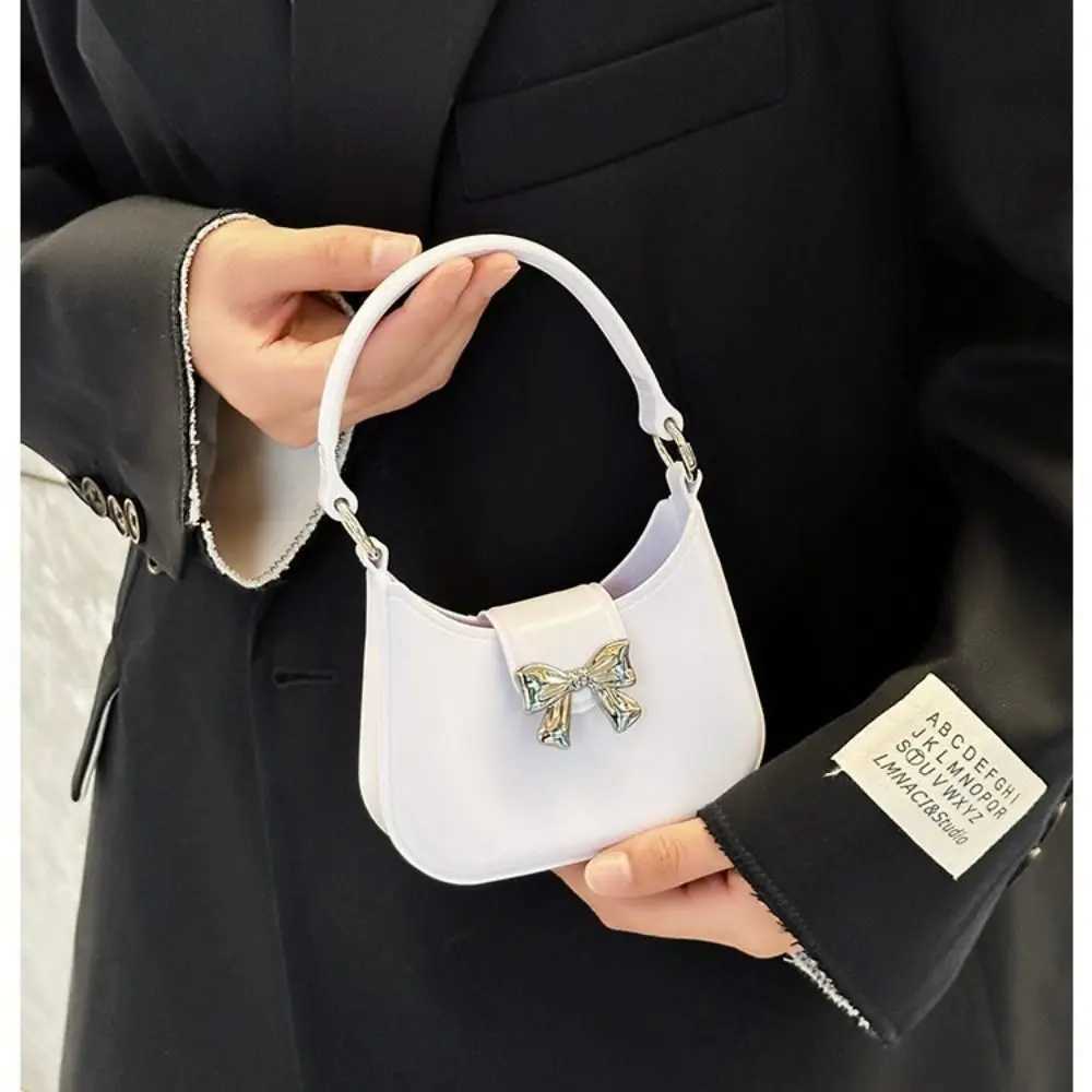 Versatile Mini Handheld Jelly Bag Bow Decoration Candy Color Crossbody Bag New Fashion Handbag with Chain Women Girls Moon BagXJ2520616