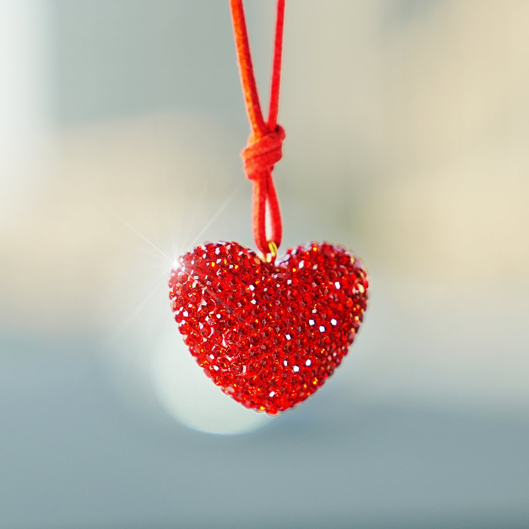 Fashion girls car pendant with diamonds love heart shiny exquisite adjustable car rear-view mirror pendant ornaments accessories couple