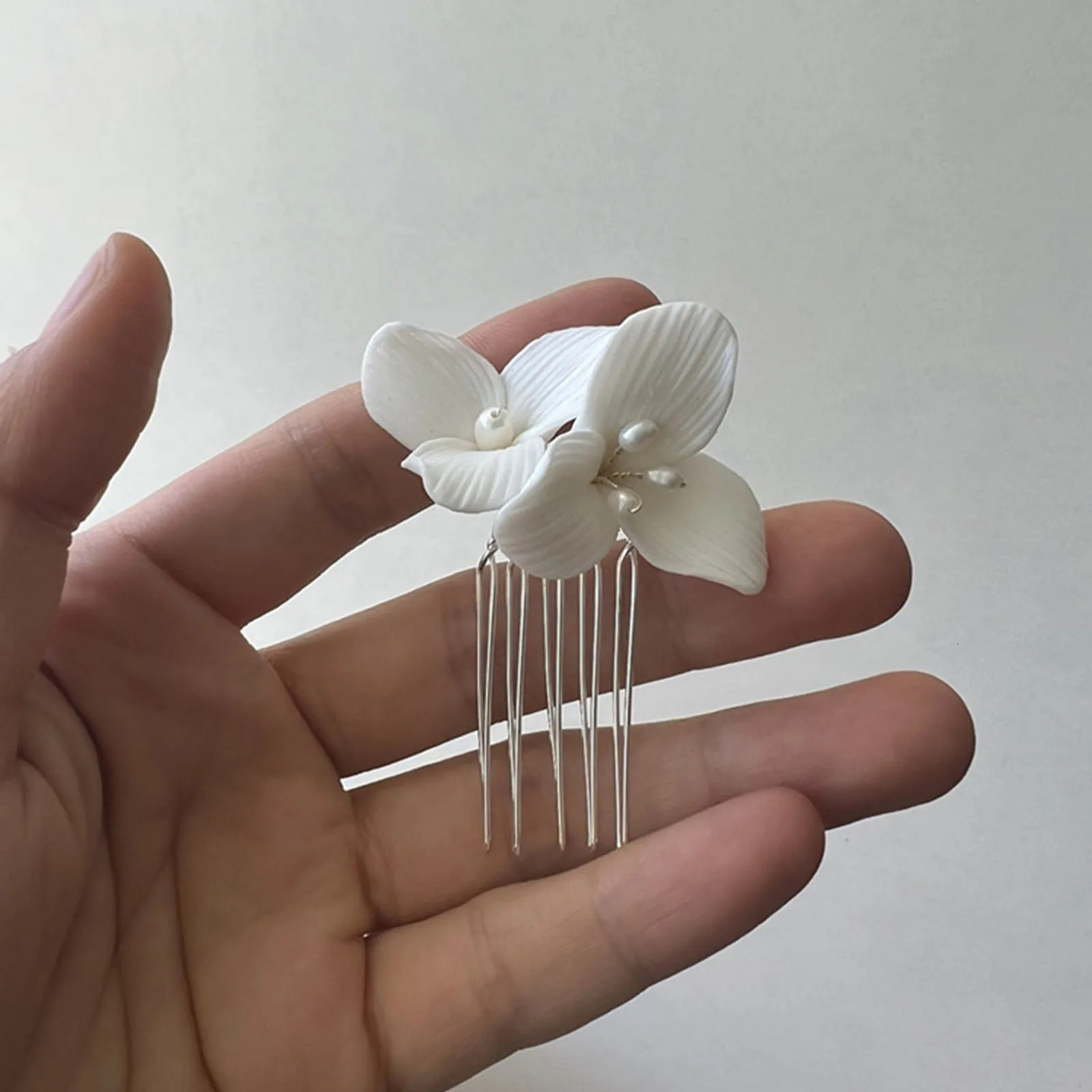 Korean Fashion Pearl Hair Combs Handmade Hairpins and Clips for Women Girls Bride Wedding Hair Styling Jewelry Accessories 250610