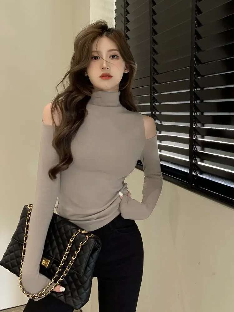 White Off Shoulder Turtleneck Sexy Tshirts Female Tops 2025 Womens T Shirts Luxury High Quality Clothes Long Sleeve Sale O Tees